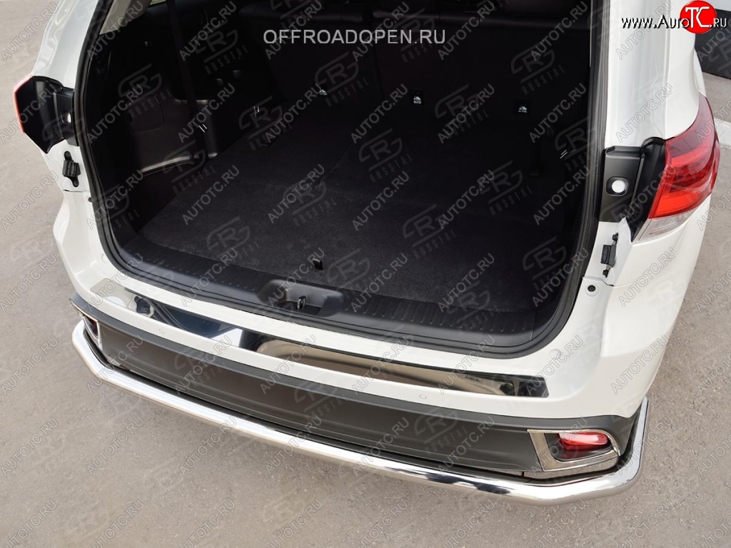 2 199 р. Накладка на задний бампер Russtal Toyota Highlander XU50 рестайлинг (2016-2020) (полированная нержавейка)  с доставкой в г. Москва