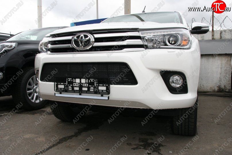 1 499 р. Защитная решётка в воздуховод автомобиля Russtal (черная)  Toyota Hilux  AN120 (2016-2020) дорестайлинг  с доставкой в г. Москва