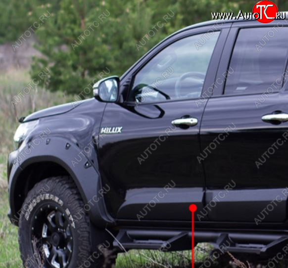 3 179 р. Молдинг двери RA (передний левый)  Toyota Hilux  AN120 (2016-2020) дорестайлинг (Поверхность шагрень)  с доставкой в г. Москва