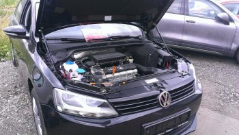 2 249 р. Упоры капота Russtal Volkswagen Jetta A6 седан дорестайлинг (2011-2015)  с доставкой в г. Москва. Увеличить фотографию 1